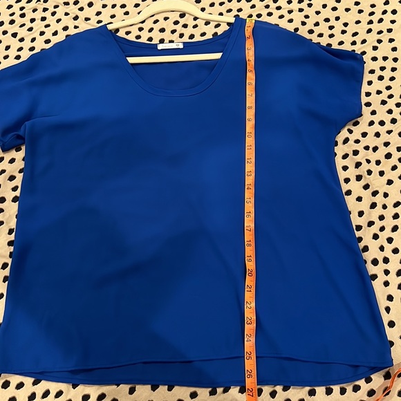 Flowy blue short sleeve blouse. Size L - Picture 4 of 5